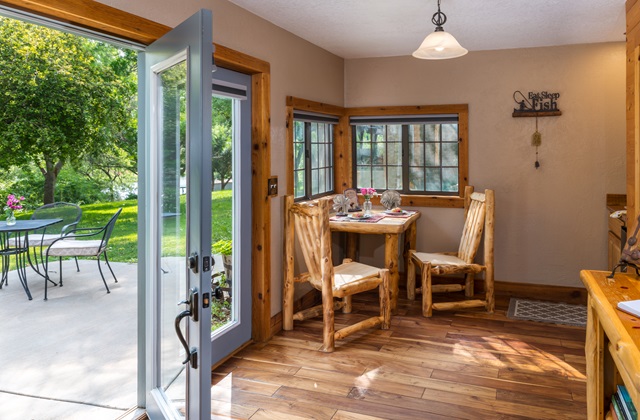 Entrance to the Luxury Cabin with breakfast nook