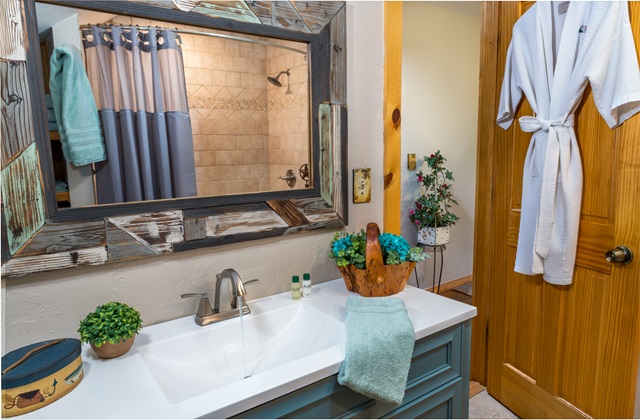 6 foot Kohler soaking tub with matching robes in the Lakeview room at Three Falls Cove